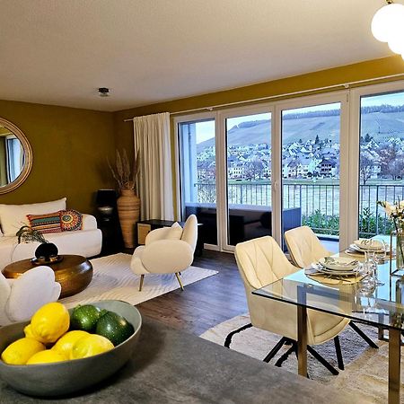 Deluxe 3-Rooms River View, 베른카슈텔쿠에스 외부 사진
