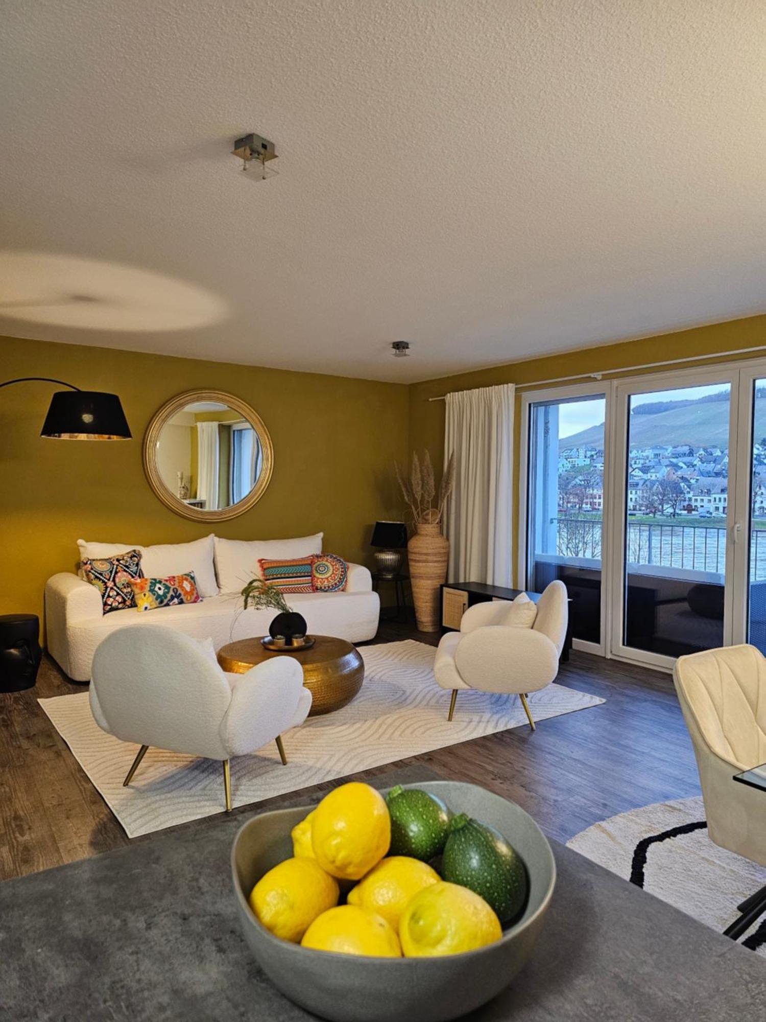 Deluxe 3-Rooms River View, 베른카슈텔쿠에스 외부 사진