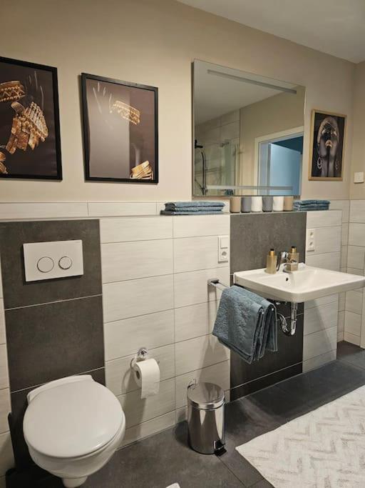 Deluxe 3-Rooms River View, 베른카슈텔쿠에스 외부 사진