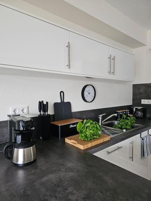 Deluxe 3-Rooms River View, 베른카슈텔쿠에스 외부 사진
