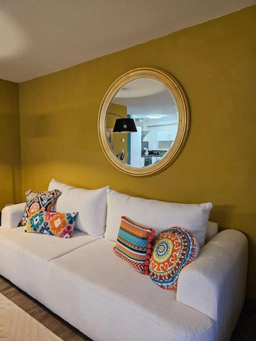 Deluxe 3-Rooms River View, 베른카슈텔쿠에스 외부 사진