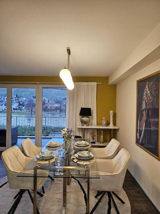 Deluxe 3-Rooms River View, 베른카슈텔쿠에스 외부 사진