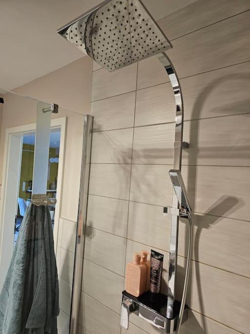 Deluxe 3-Rooms River View, 베른카슈텔쿠에스 외부 사진