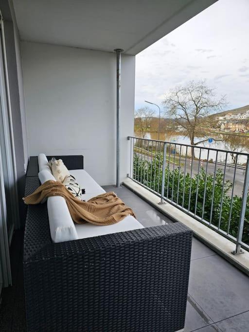 Deluxe 3-Rooms River View, 베른카슈텔쿠에스 외부 사진
